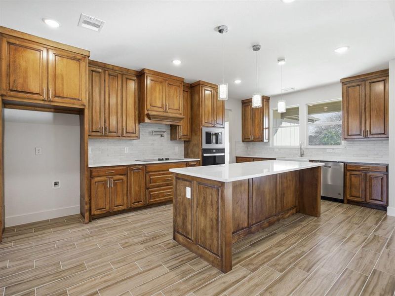 Furnished interior view inside a new home in , Weatherford (Image 12).