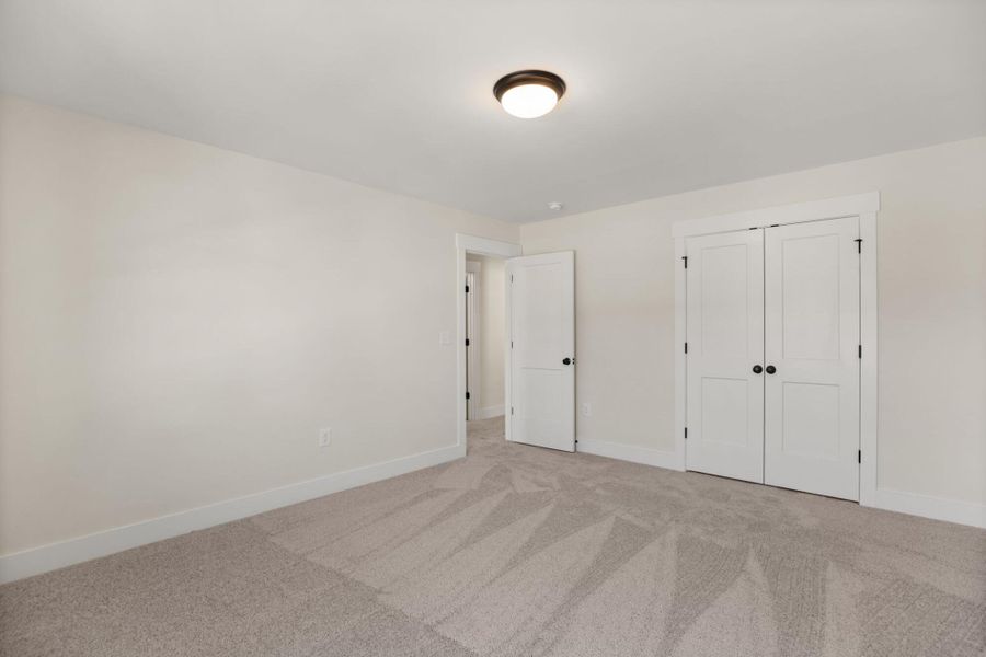 Spacious, unfurnished interior of a new home in Harbor Crossing, Greensboro (Image 38).