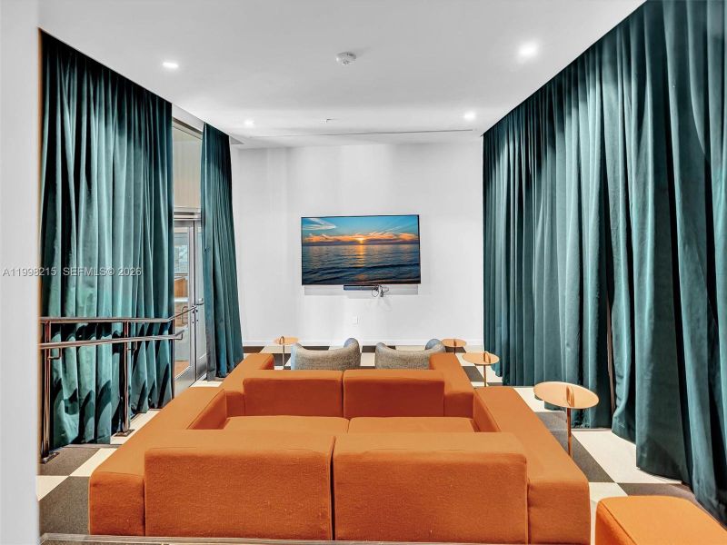 Community amenities in , Miami (Image 35).