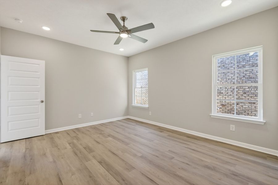 Spacious, unfurnished interior of a new home in Legacy Preserve, Tullahoma (Image 26).