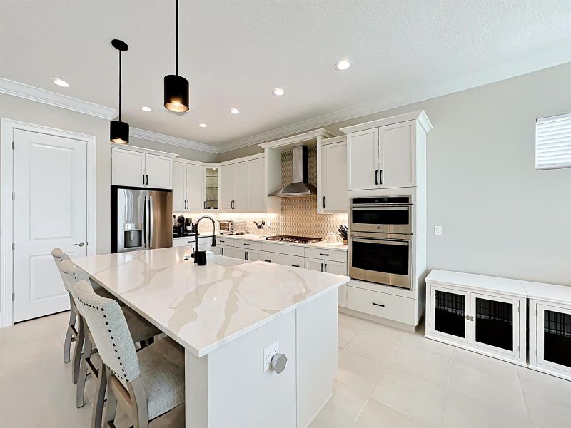 9244 SW Pinnacle Place Kitchen
