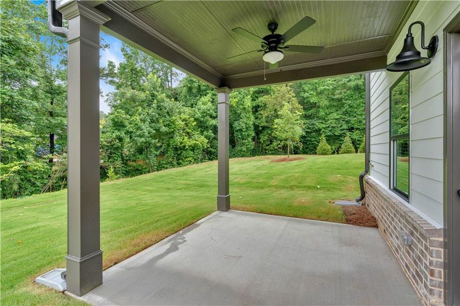 Exterior details and patio area of a home in Meadow Pines, Dallas (Image 3).