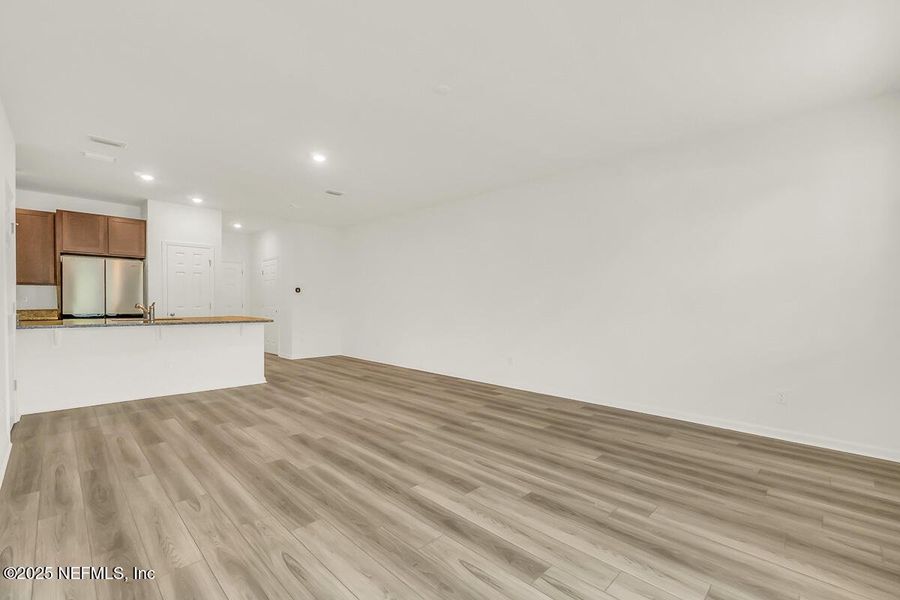 Spacious, unfurnished interior of a new home in , St. Augustine (Image 7).