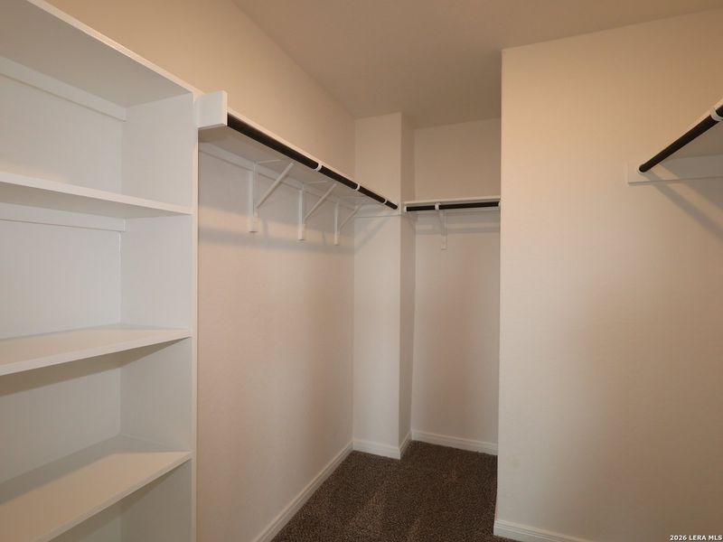 Spacious, unfurnished interior of a new home in Meadows at Clear Springs, New Braunfels (Image 21).
