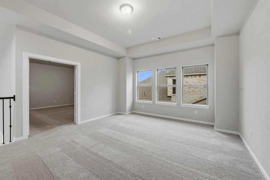 Spacious, unfurnished interior of a new home in Canterra Creek  60', Iowa Colony (Image 41).