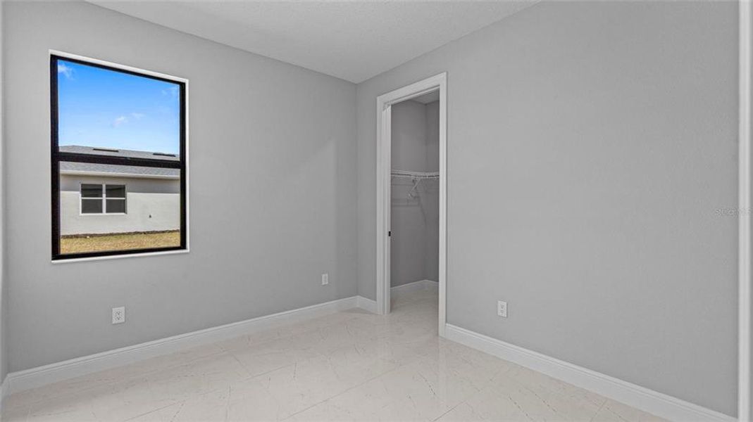 Spacious, unfurnished interior of a new home in Woodland Preserve, Parrish (Image 19).