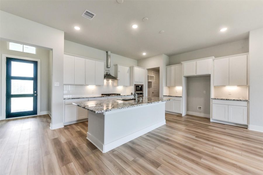 Furnished interior view inside a new home in Sierra Vista, Rosharon (Image 4).