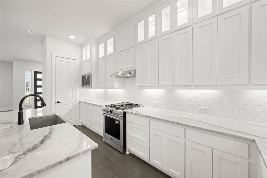 12_1848 Wittington- Kitchen-3