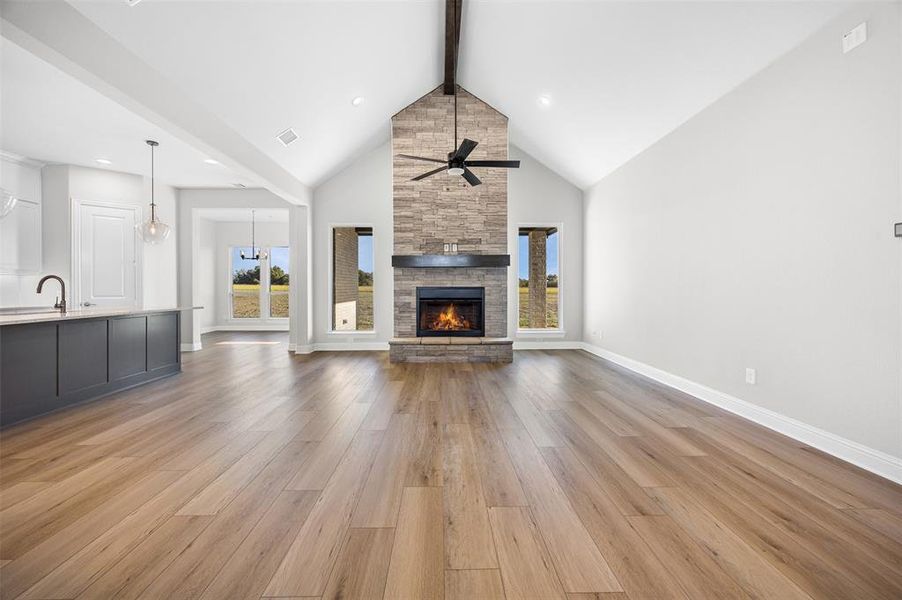 Spacious, unfurnished interior of a new home in Waterfall Ranch - 1 Acre Lots, Waxahachie (Image 19). Spacious, unfurnished interior of a new home in Waterfall Ranch - 1 Acre Lots, Waxahachie (Image 19).