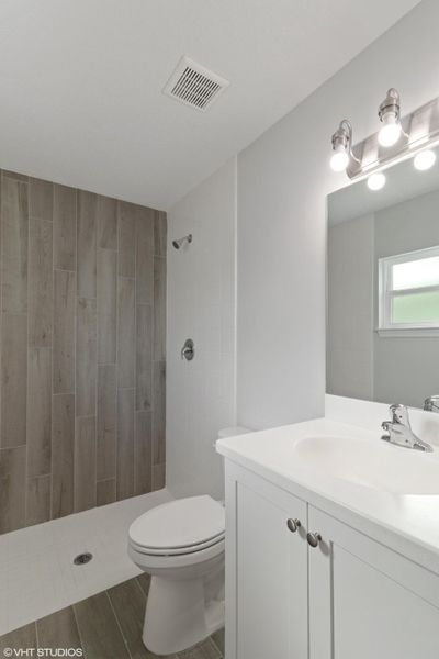 12_5139SEJackAve_13_PrimaryBathroom_HiRe