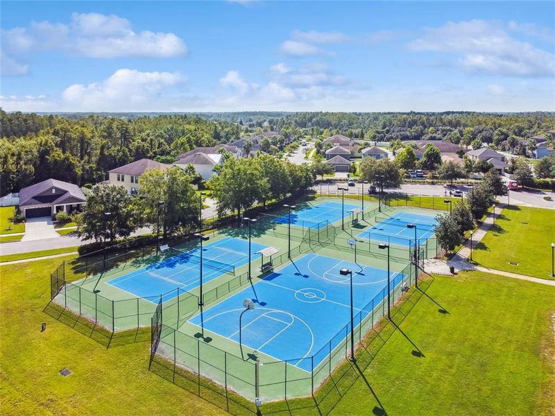 Community amenities in , Land O' Lakes (Image 61).