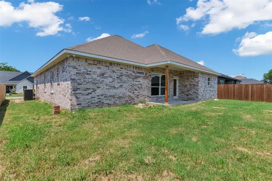 Front exterior of a new home in , Mabank, TX, highlighting curb appeal (Image 2). Front exterior of a new home in , Mabank, TX, highlighting curb appeal (Image 2).