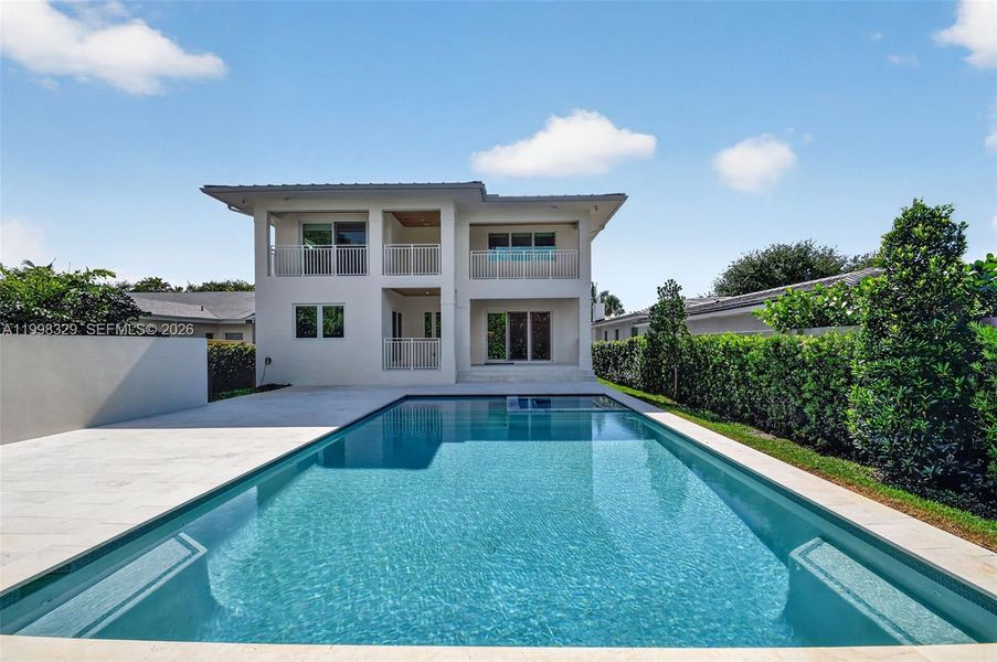 Exterior details and patio area of a home in , Lake Worth (Image 33).