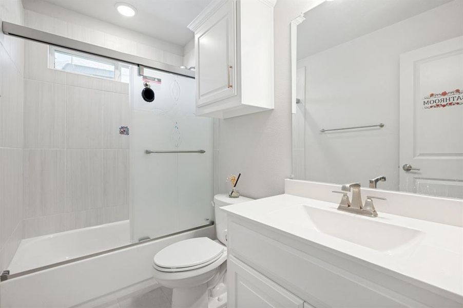 Furnished interior view inside a new home in , Little Elm (Image 15).