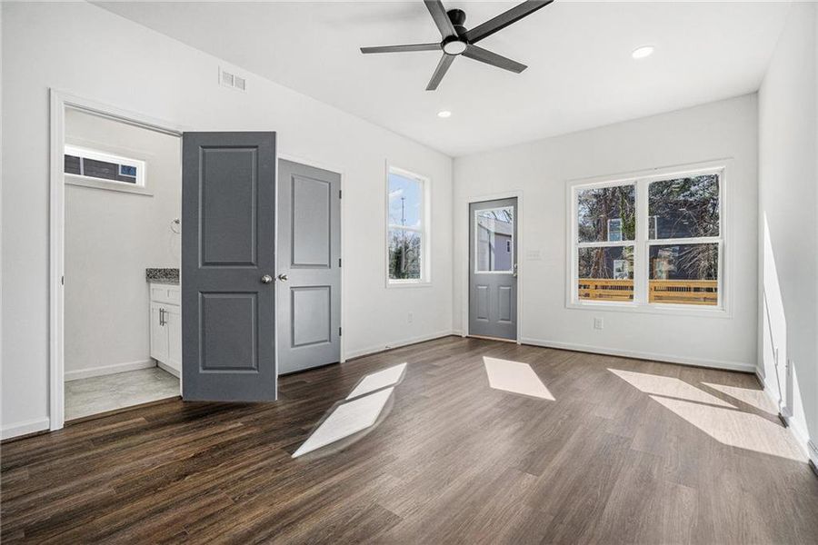 Spacious, unfurnished interior of a new home in , Atlanta (Image 14). Spacious, unfurnished interior of a new home in , Atlanta (Image 14).