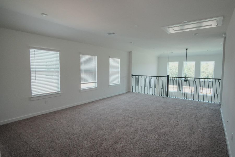 Spacious, unfurnished interior of a new home in Foxtail Palms, Manvel (Image 21).