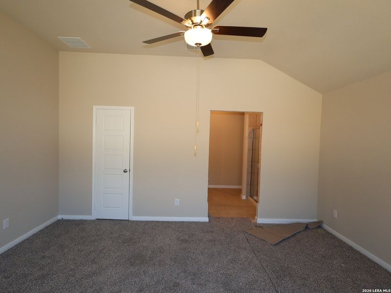 Spacious, unfurnished interior of a new home in Agave, San Antonio (Image 20). Spacious, unfurnished interior of a new home in Agave, San Antonio (Image 20).