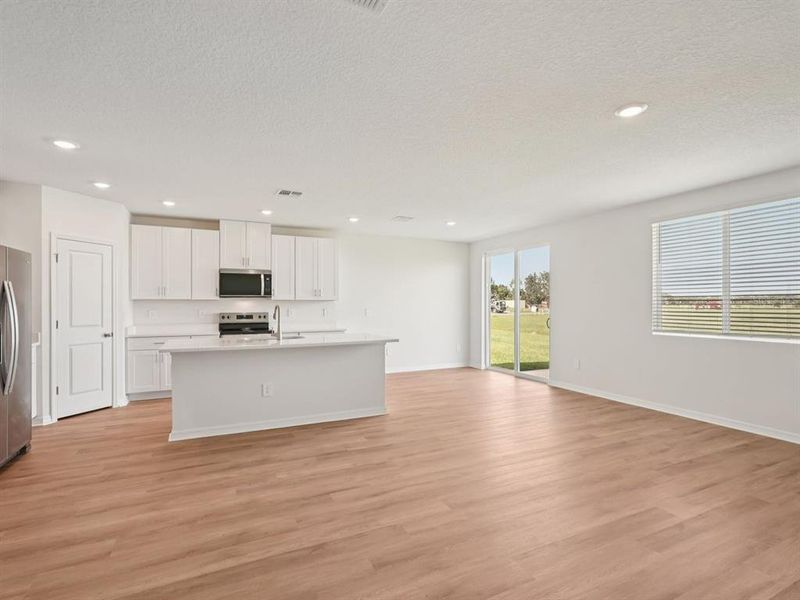 Spacious, unfurnished interior of a new home in Salt Meadows - Classic Series, Parrish (Image 5).