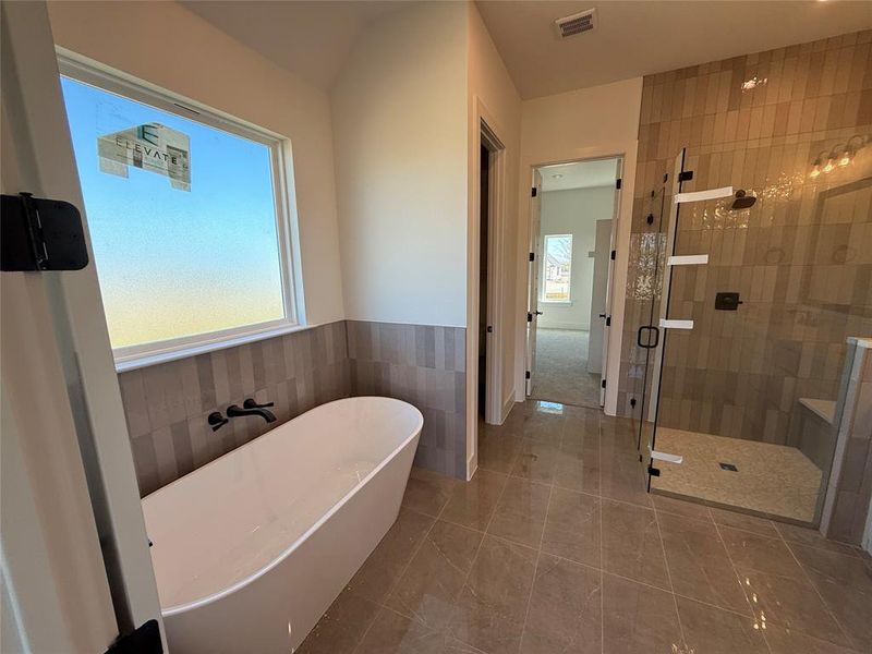 Furnished interior view inside a new home in Aledo Heights - Aledo ISD, Aledo (Image 4).