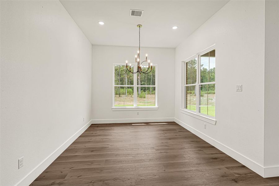 Spacious, unfurnished interior of a new home in , Conroe (Image 23).