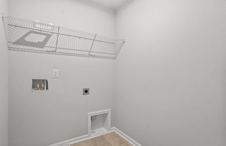 Spacious, unfurnished interior of a new home in Crestview, Spartanburg (Image 15).