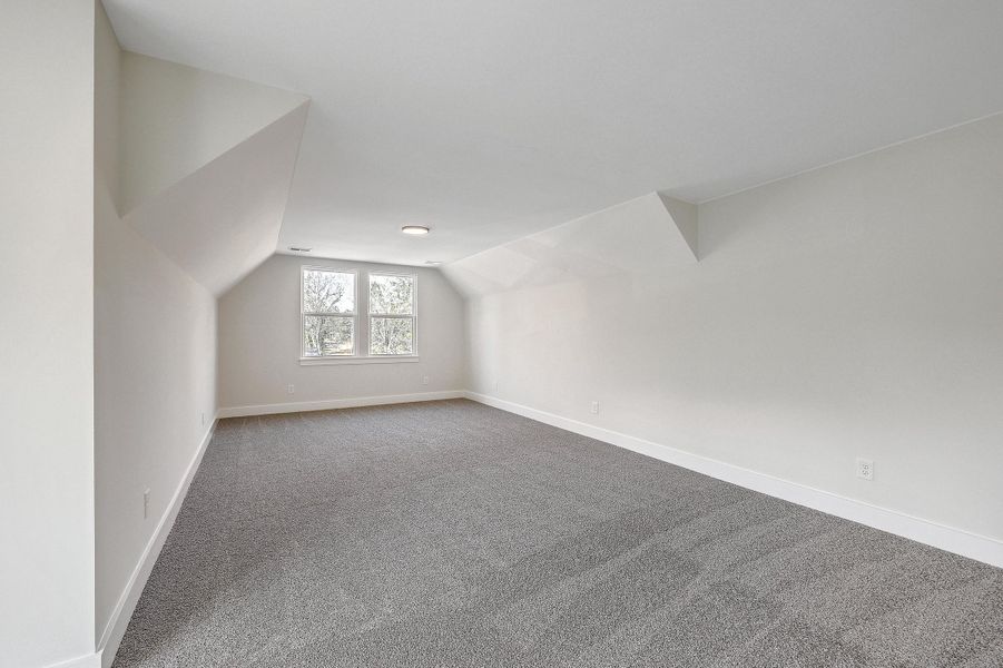 Spacious, unfurnished interior of a new home in , Summerville (Image 25).