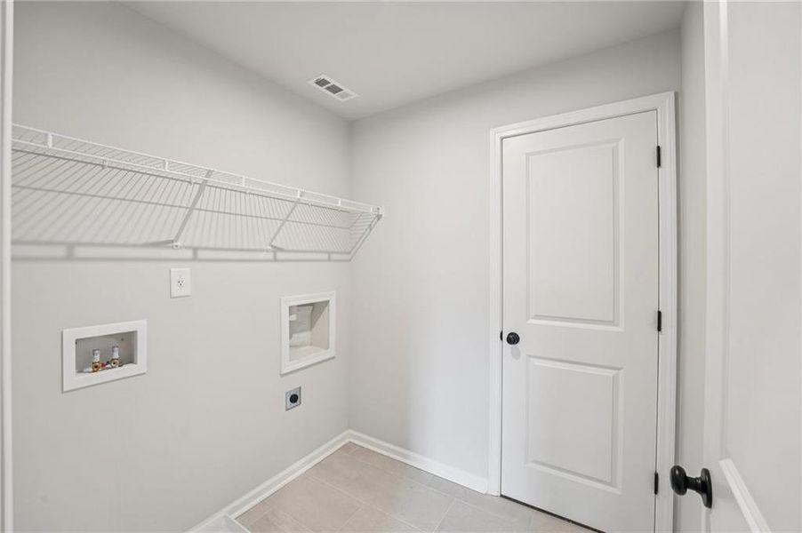 Spacious, unfurnished interior of a new home in Tiberon Woods, Cumming (Image 57). Spacious, unfurnished interior of a new home in Tiberon Woods, Cumming (Image 57).