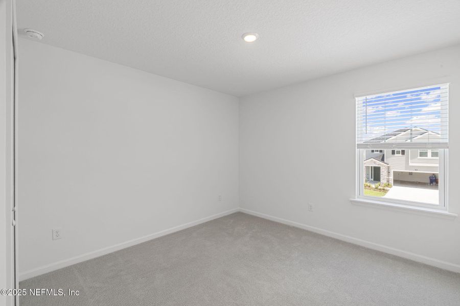 Spacious, unfurnished interior of a new home in Beacon Lake, St. Augustine (Image 25).