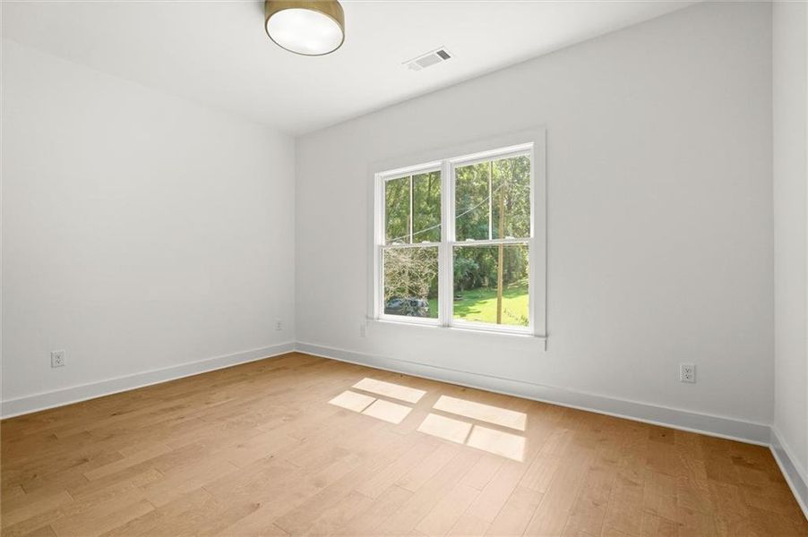 Spacious, unfurnished interior of a new home in , Atlanta (Image 20).