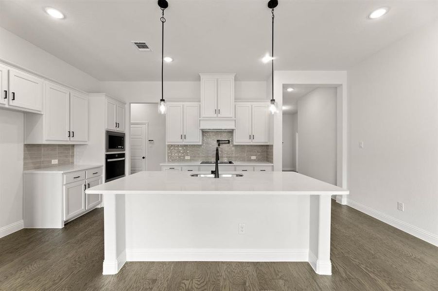 4438 Verbena-Kitchen-1