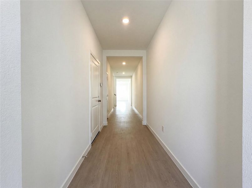 Spacious, unfurnished interior of a new home in River Ranch, Dayton (Image 15).