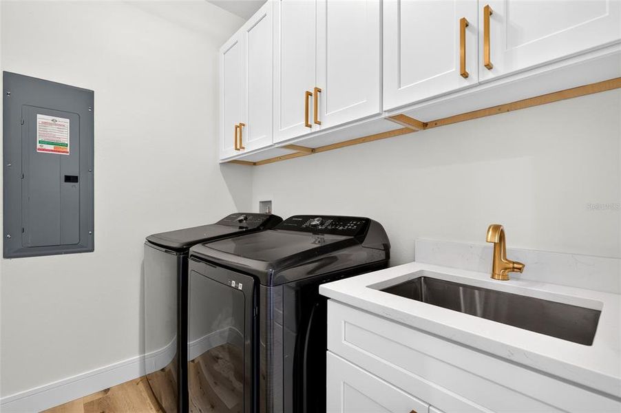 Close-up of interior finishes inside a home in , Bushnell (Image 21).