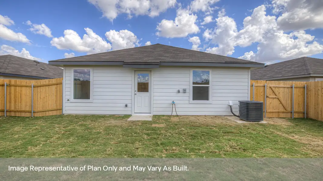 Exterior details and patio area of a home in Spring Valley, New Braunfels (Image 3).