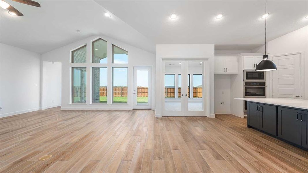 Spacious, unfurnished interior of a new home in Terraces 62', Rockwall (Image 18). Spacious, unfurnished interior of a new home in Terraces 62', Rockwall (Image 18).