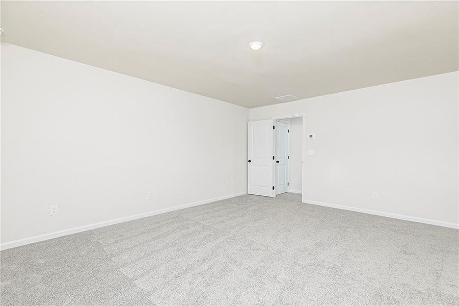 Spacious, unfurnished interior of a new home in Lake Preserve at Jackson Trail, Jefferson (Image 17). Spacious, unfurnished interior of a new home in Lake Preserve at Jackson Trail, Jefferson (Image 17).