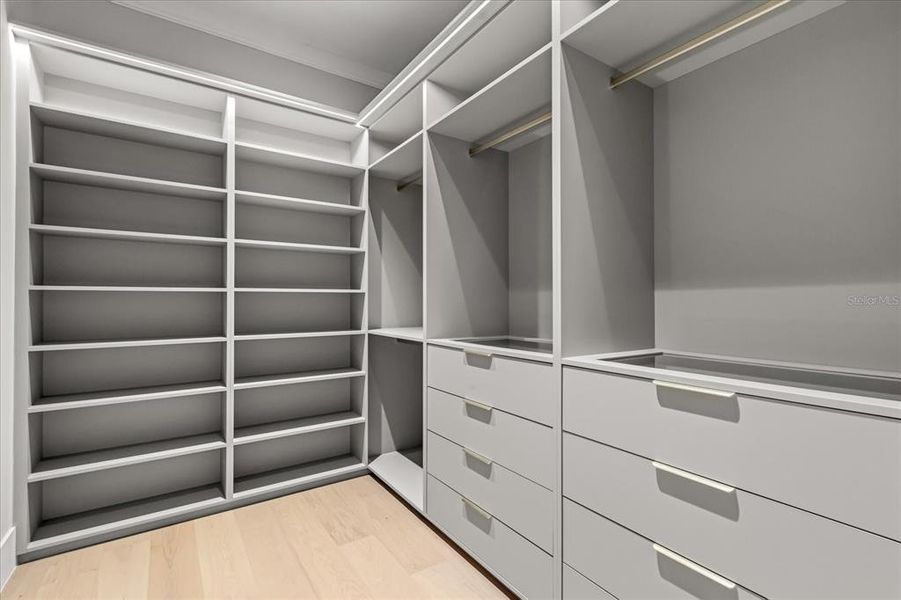 Image 37 of a home in .