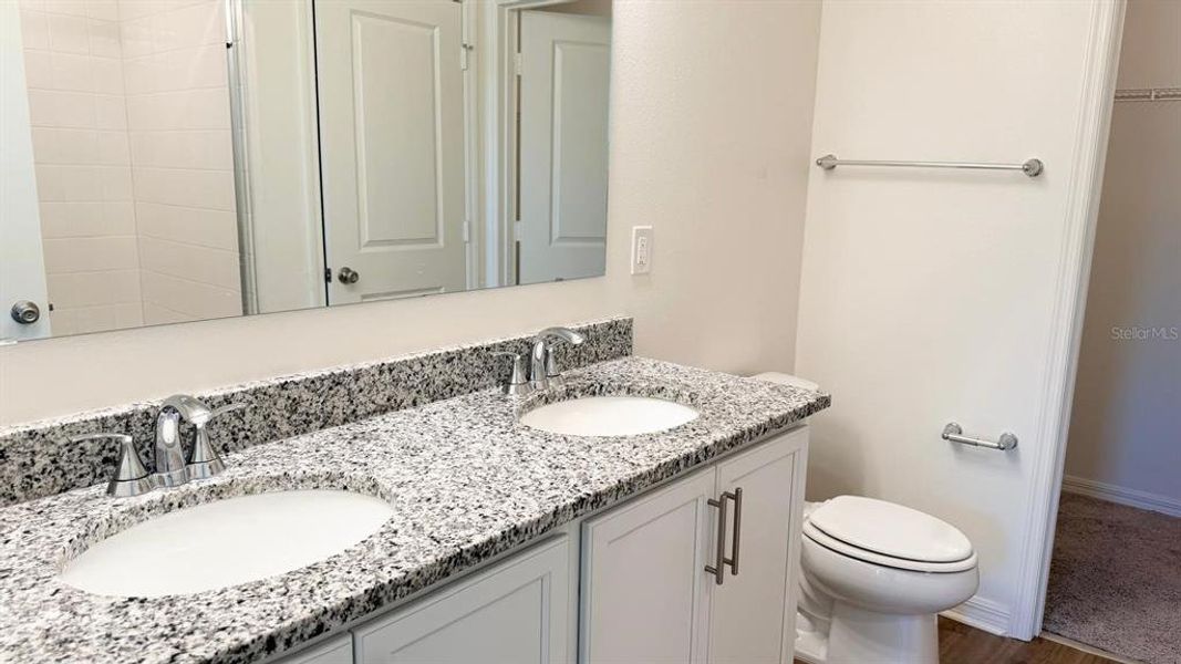 Image 29 of a home in Lake Lucerne.