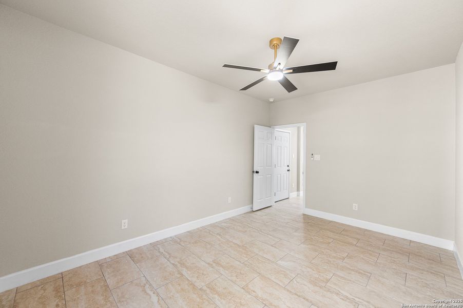 Spacious, unfurnished interior of a new home in , San Antonio (Image 35). Spacious, unfurnished interior of a new home in , San Antonio (Image 35).