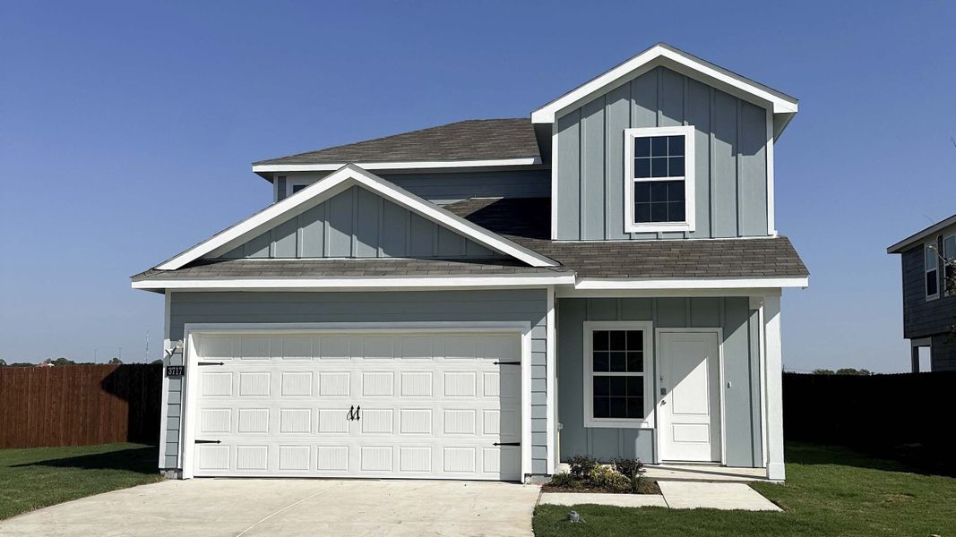 Front exterior of a new home in Corsicana Commons, Corsicana, TX, highlighting curb appeal (Image 1). Front exterior of a new home in Corsicana Commons, Corsicana, TX, highlighting curb appeal (Image 1).