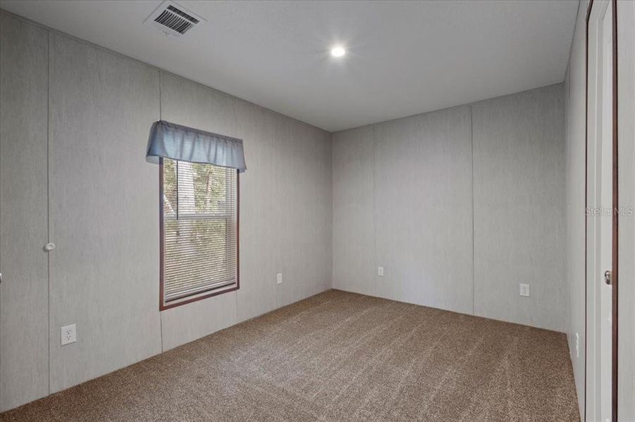 Spacious, unfurnished interior of a new home in , Chiefland (Image 14).