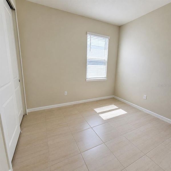 Spacious, unfurnished interior of a new home in , Clermont (Image 11).