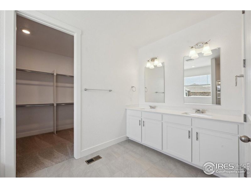 Furnished interior view inside a new home in Vantage, Berthoud (Image 6). Furnished interior view inside a new home in Vantage, Berthoud (Image 6).