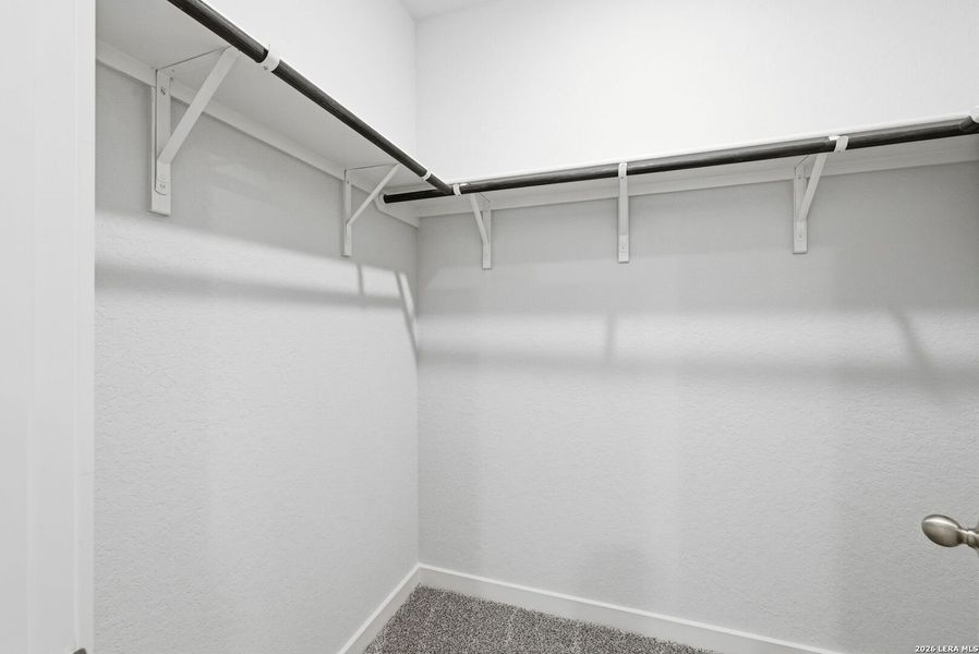 Spacious, unfurnished interior of a new home in Highland Ridge, San Antonio (Image 20).