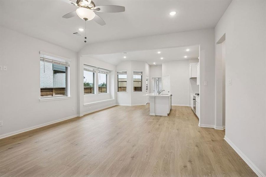 2205 Hazel Lily 2205 Hazel Lily