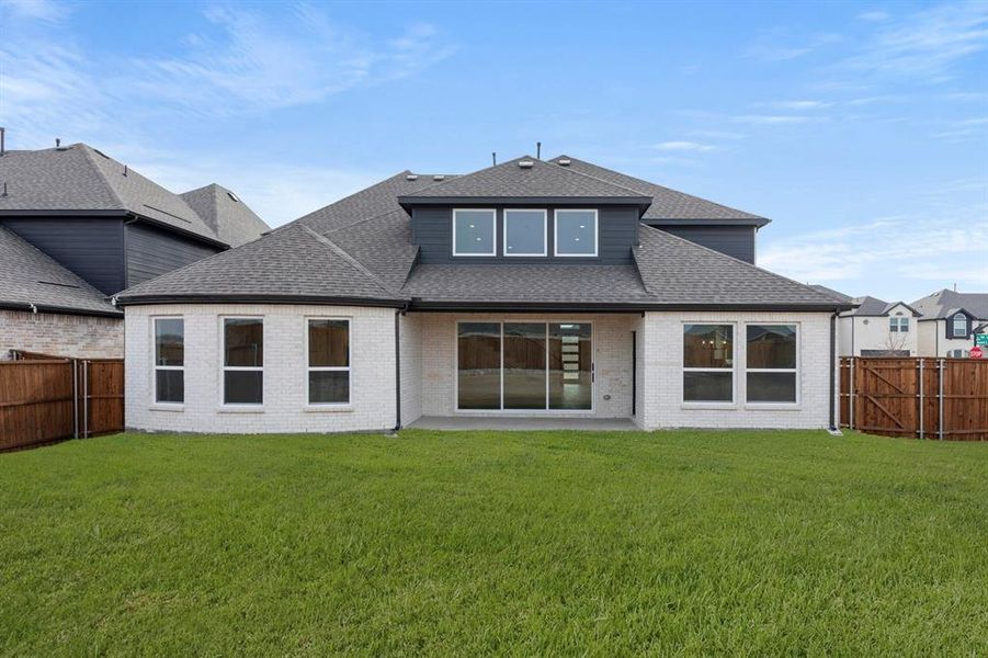 Exterior details and patio area of a home in Sutton Fields, Celina (Image 4).