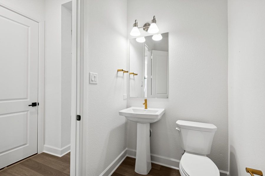 Furnished interior view inside a new home in Riceland 60’ Homesites, Mont Belvieu (Image 7). Furnished interior view inside a new home in Riceland 60’ Homesites, Mont Belvieu (Image 7).