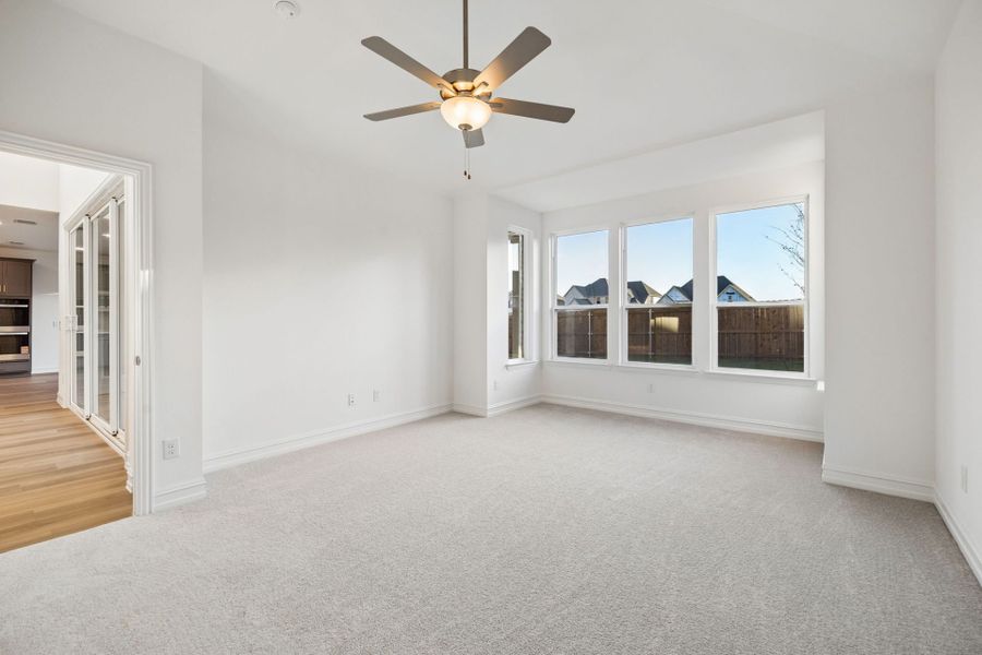 Representative unfurnished interior of a home built from the Oglesby by Pulte Homes in Corley Farms, Boerne (Image 17).