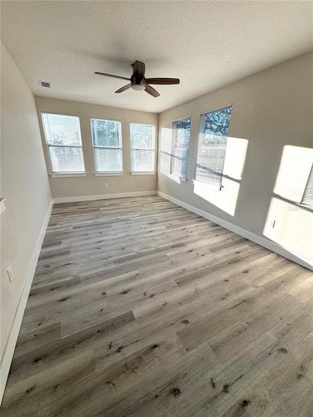 Spacious, unfurnished interior of a new home in , St. Petersburg (Image 14).