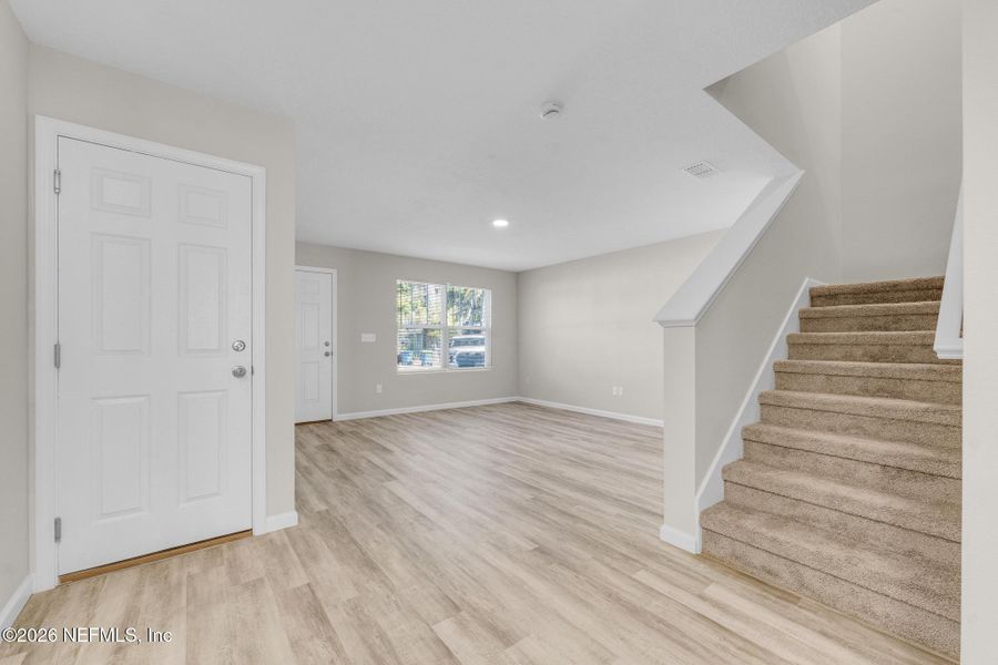 Spacious, unfurnished interior of a new home in , Jacksonville (Image 21).