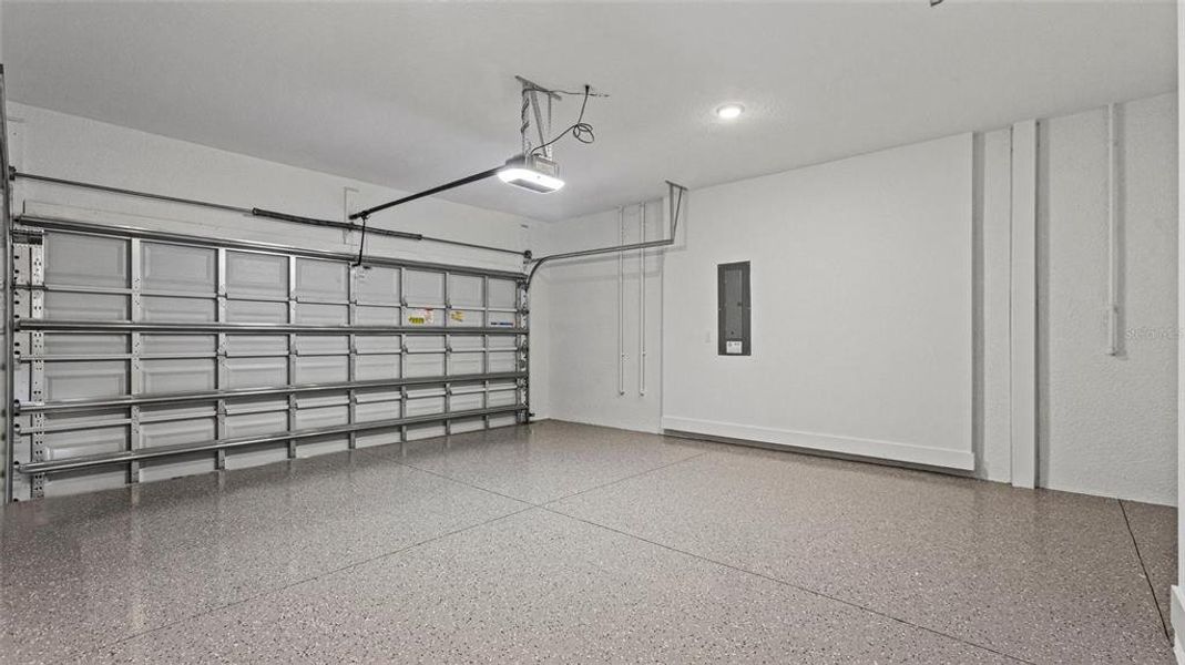 Spacious, unfurnished interior of a new home in Cresswind Lakewood Ranch, Lakewood Ranch (Image 21).